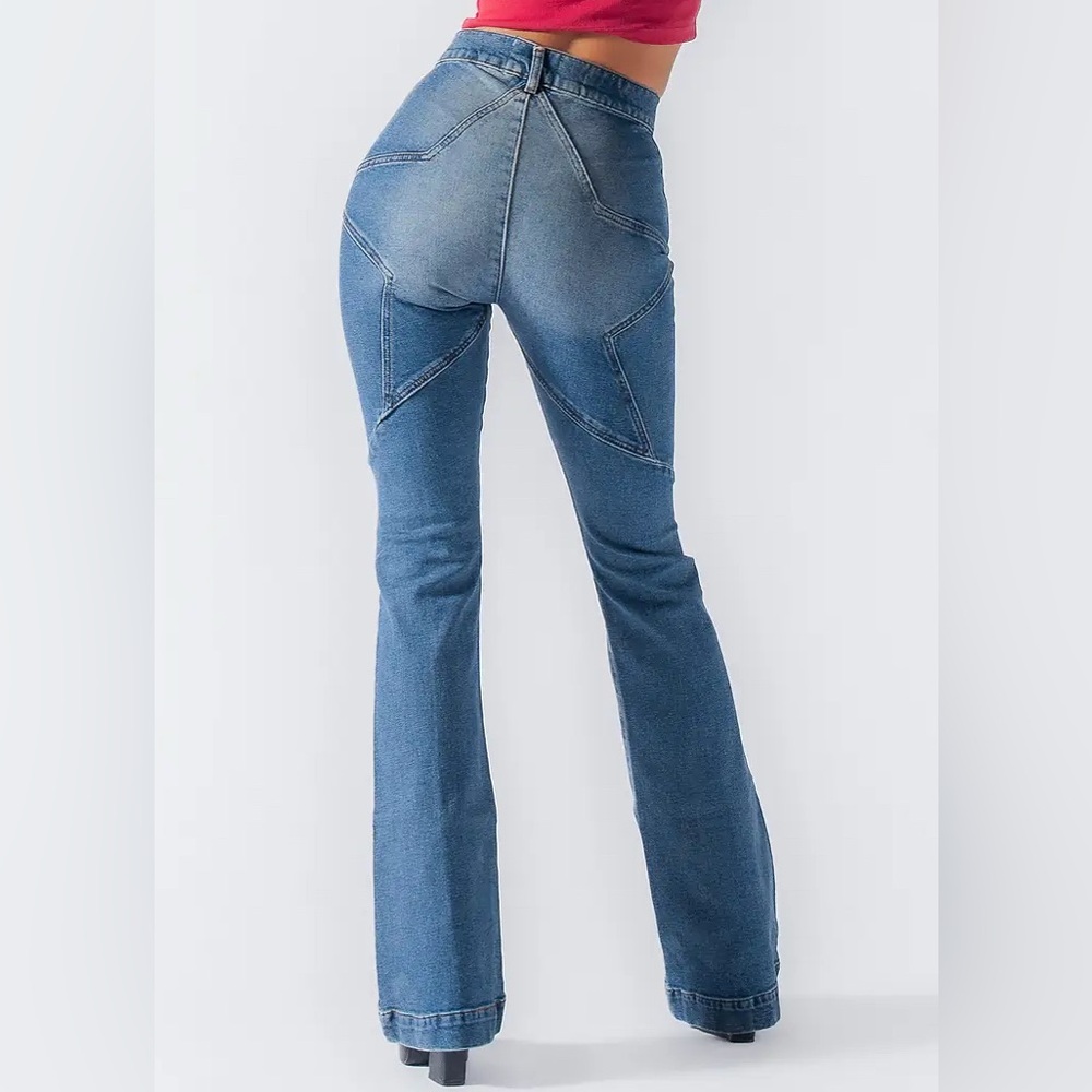 NWT The INFAMOUS Revice Venus (Star Backside) Flare Jeans